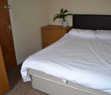 5 bedroom house to rent - Photo 3