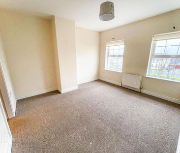 18 Berkeley Hall Square, Lisburn, BT27 5TB - Photo 6