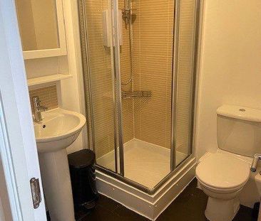 2 bedroom property to rent - Photo 2