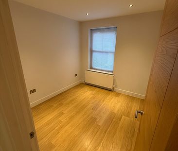 1 Bed Flat, The Broadway, SW19 - Photo 3
