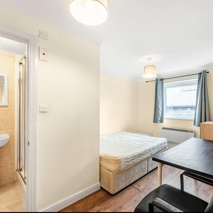5 bedroom terraced house to rent - Photo 1