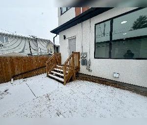 Alberta Ave 3 Bed 2.5 Bath Main For Rent Edmonton - Photo 1