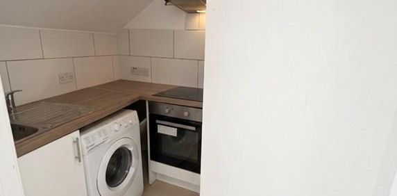 Studio to rent - Photo 2