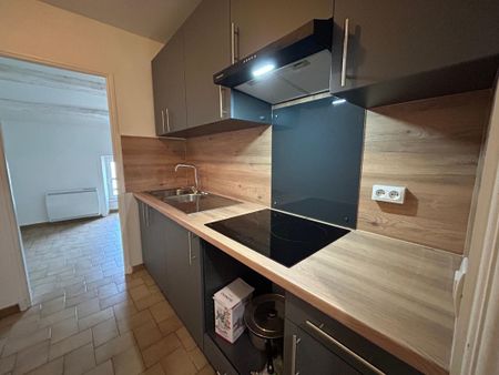 Location Appartement 2 pièces 42m² LA ROCHELLE 17000 - Photo 3