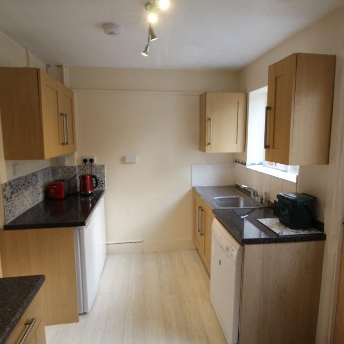 3 bedroom terraced house to rent - Photo 1