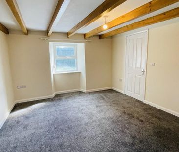 2 bedroom semi-detached house to rent - Photo 4