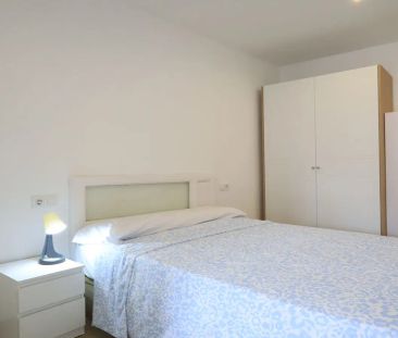 Room in a shared 6-bedroom apartment for rent in Universidad. - Foto 6