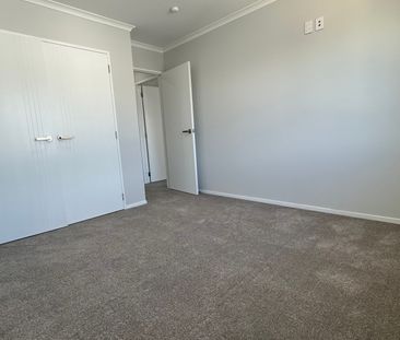 Modern Three Bedrooms Family Home in Fantastic School Zone - Photo 5