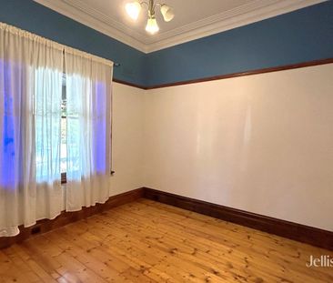 Charming Two-Bedroom Home in a Prime Location - Photo 4