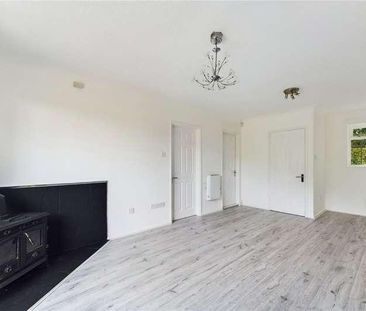 Effingham Lane, Copthorne, West Sussex, RH10 - Photo 1