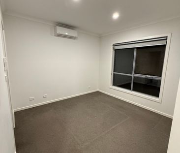 Altona North - Photo 3