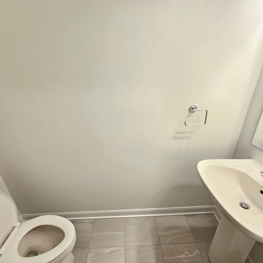 For Lease - 948 Eileen Vollick Crescent, Kanata, Ontario - Photo 1