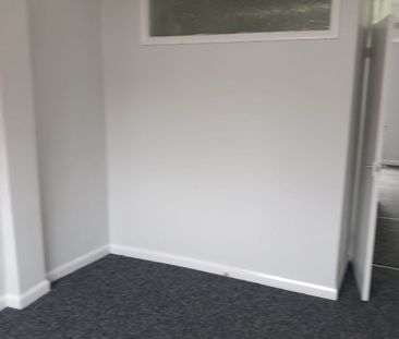 2 Bed Terraced House, Old Barn Road, CH44 - Photo 3