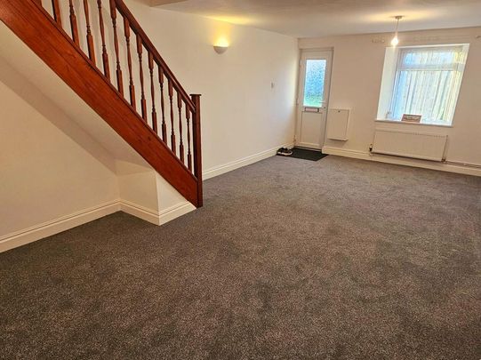 2 bedroom cottage to rent - Photo 1