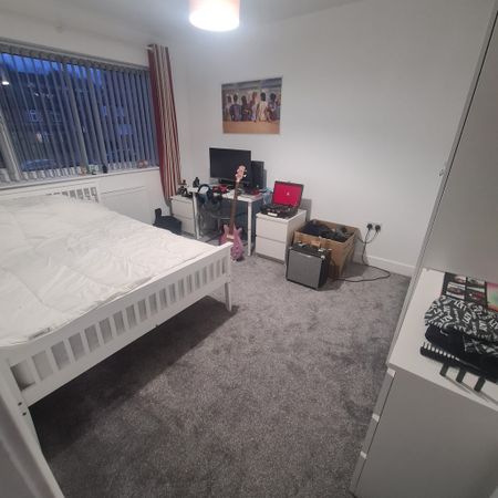 2 Bed - 31 Wesley Street, Beeston, Leeds - LS11 8RB - Student/Professional - Photo 3