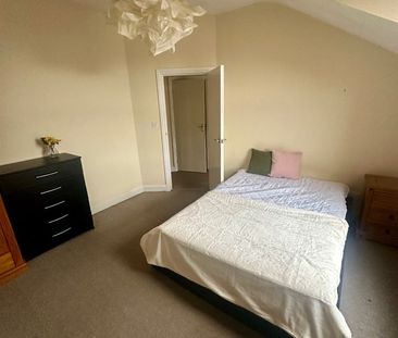 Room in a Shared Flat, Cinnamon Apartments, SW19 - Photo 5