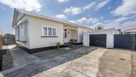 Cute as a button on Bowmont - Photo 5