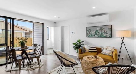 Modern living in Mt Wellington - Photo 2