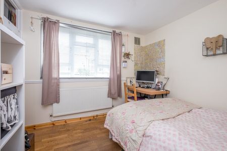 3 Bed Flat, Darville Road, N16 - Photo 3