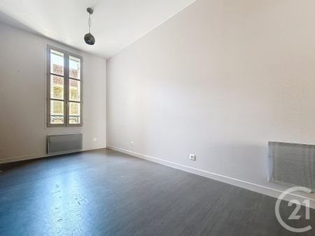 Location Appartement 1 pièce 28m² TROYES 10000 - Photo 2