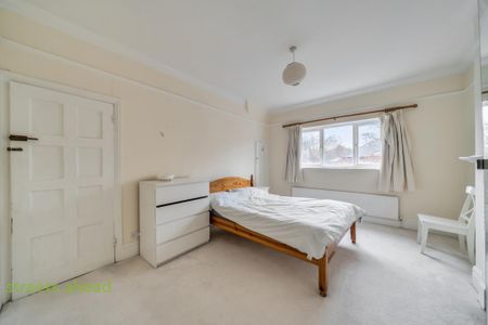 4 bedroom semi-detached house to rent - Photo 4