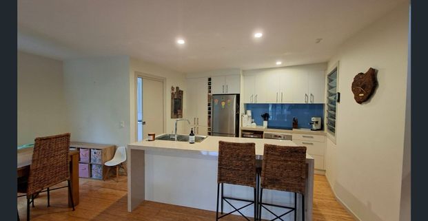 Conveniently located 3 bedroom Home in Toormina - Photo 1