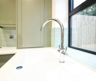 3 bedroom end of terrace house to rent - Photo 6