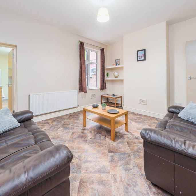 3 bedroom terraced house to rent - Photo 1