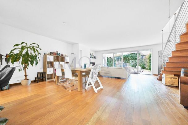 SPACIOUS STANDING DUPLEX WITH GARDENS AND BALCONY - Photo 1