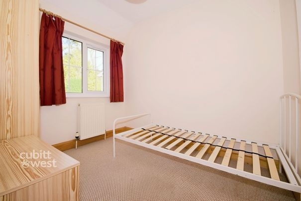 3 bedroom terraced house to rent - Photo 1