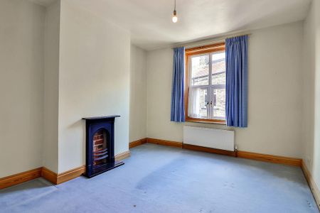 2 bedroom terraced house to rent - Photo 3