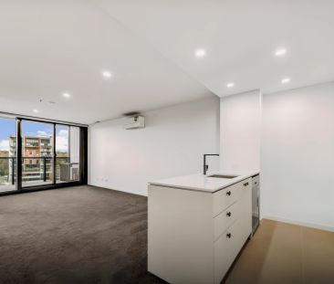 2 bed 2 bath - Photo 2