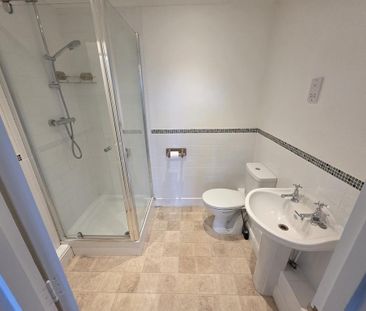 3 bedroom terraced house to rent - Photo 5