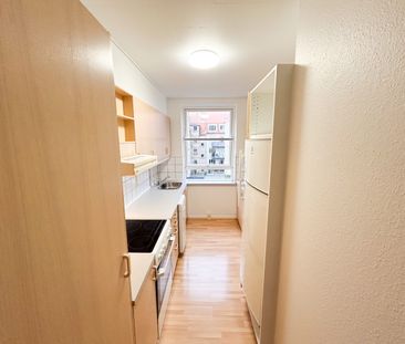 Lys 2-værelses lejlighed i vestbyen - Photo 2