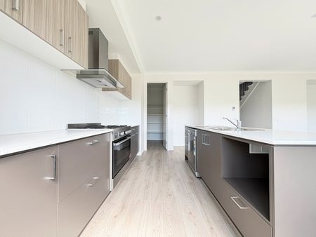 Brand New Four-Bedroom Family Home! - Photo 5