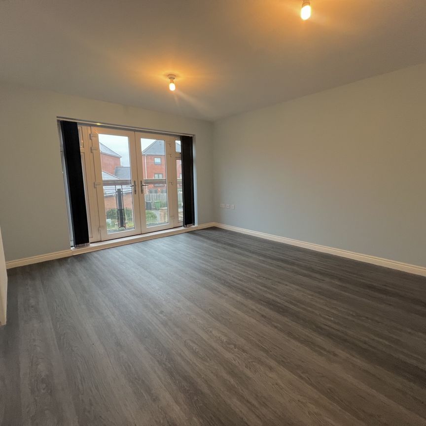 Lincoln Place, Waterlooville - Photo 1