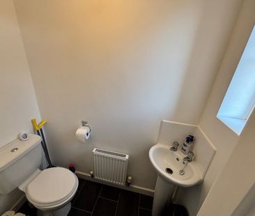 Taurus Avenue, North Hykeham, Lincoln, LN6 - Photo 6