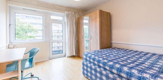 3 bedroom flat to rent - Photo 1