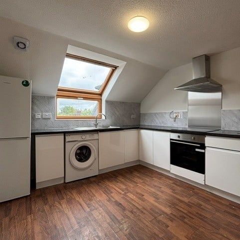 2 Bed Flat, Ardmaleish Crescent, G45 - Photo 1