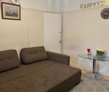 3 bedroom flat to rent - Photo 1