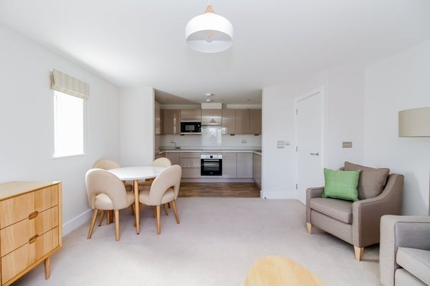 Banbury Road, Kidlington - Photo 1