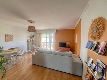 Location Appartement 2 pièces 53m² - Photo 2