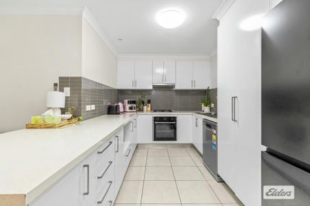 2/13 Reimers Street - Photo 2