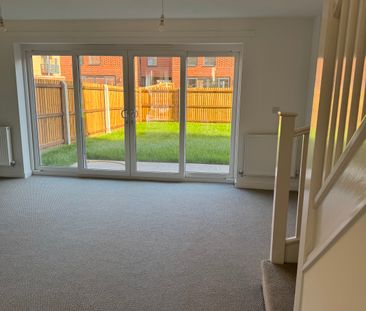 Red Hand Close, Burton upon Trent, Staffordshire, DE14 1FB - Photo 4