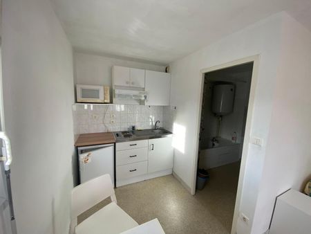 Location Appartement 1 pièce 24m² CLERMONT FERRAND 63000 - Photo 5