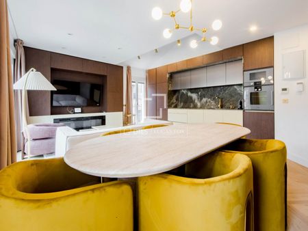 Excellent 2 Bedroom penthouse for rent in Cortes / Huertas, Madrid - Photo 4
