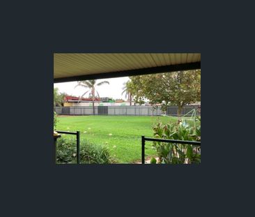 Large and Tranquil Living, Plenty of Space Throughout! - Photo 5