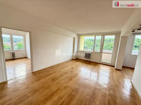 Pronájem světlého bytu 3+1 se dvěma balkony | Kralupy nad Vltavou – sídliště Hůrka - Photo 3