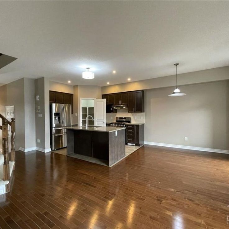 For Lease - 541 Remnor Avenue, Kanata, Ontario - Photo 1