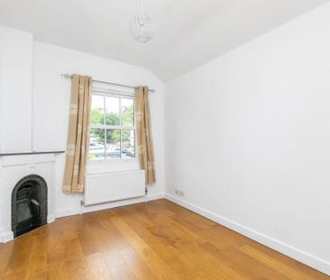 3 bedroom end of terrace house to rent - Photo 4